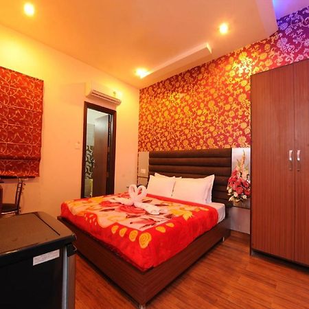 Hotel Pearl Inn & Suites อัมริตสา ภายนอก รูปภาพ