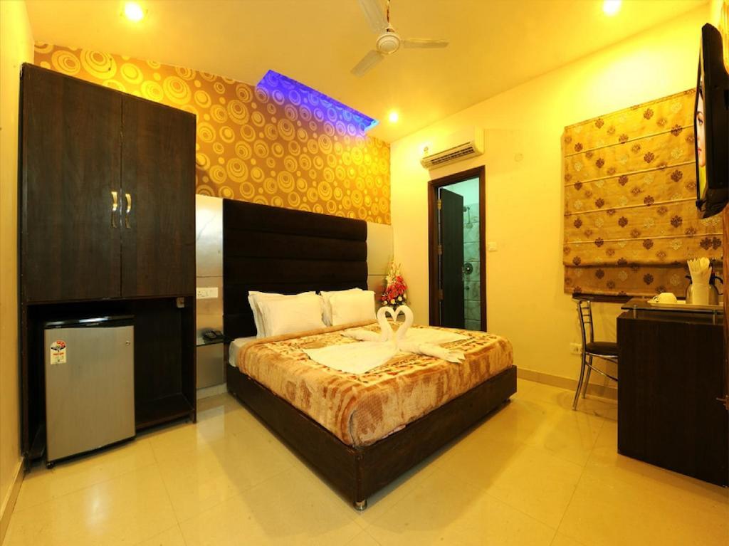 Hotel Pearl Inn & Suites อัมริตสา ภายนอก รูปภาพ