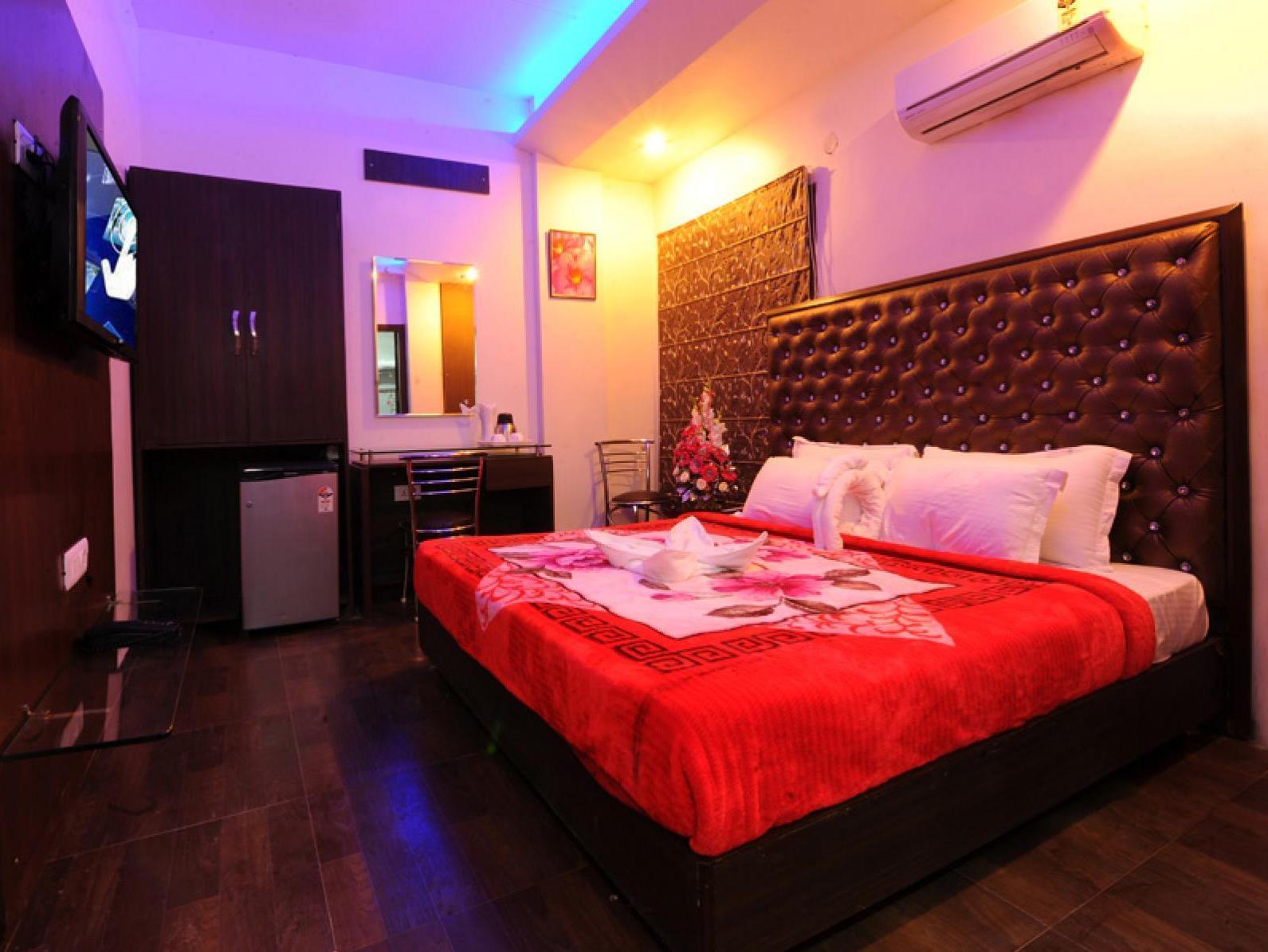 Hotel Pearl Inn & Suites อัมริตสา ภายนอก รูปภาพ